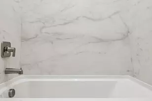 10034 S 23rd Ln, Phoenix, AZ 85041 - Photo 4