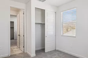 10034 S 23rd Ln, Phoenix, AZ 85041 - Photo 38