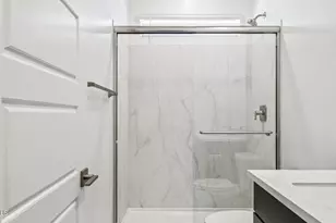 10034 S 23rd Ln, Phoenix, AZ 85041 - Photo 36