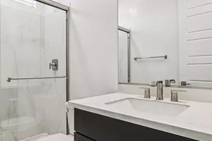 10034 S 23rd Ln, Phoenix, AZ 85041 - Photo 34