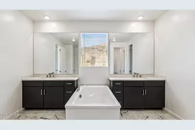 10034 S 23rd Lane, Phoenix, AZ 85041 - Photo 24