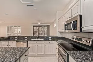 16161 W Silver Falls Dr, Surprise, AZ 85374 - Photo 14