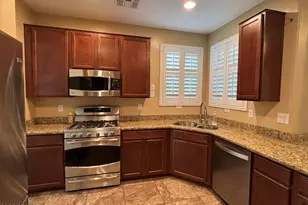 948 S Huish Dr, Gilbert, AZ 85296 - Photo 2