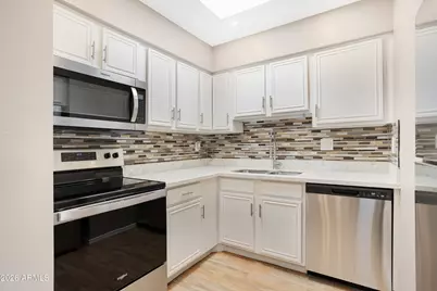 8141 N Central Avenue #9, Phoenix, AZ 85020 - Photo 6