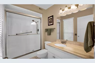 15401 N Lakeforest Drive, Sun City, AZ 85351 - Photo 14