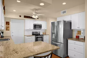 15401 N Lakeforest Dr, Sun City, AZ 85351 - Photo 8