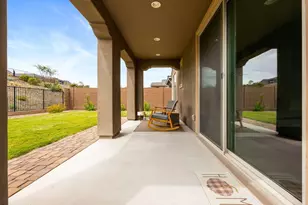 13537 W Cassia Trail, Peoria, AZ 85383 - Photo 8