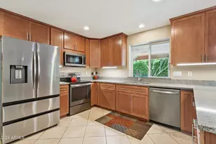 8205 N 2nd Dr, Phoenix, AZ 85021 - Photo 14