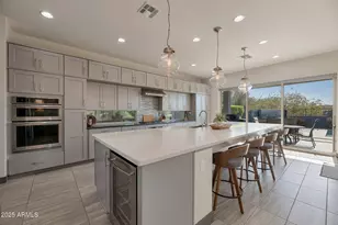 3119 E Cat Balue Dr, Phoenix, AZ 85050 - Photo 2