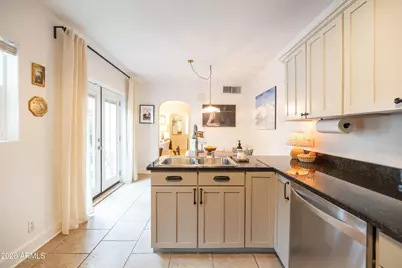 82 W Windsor Avenue, Phoenix, AZ 85003 - Photo 16