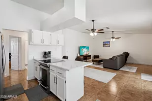 10406 N 41st Dr, Phoenix, AZ 85051 - Photo 10