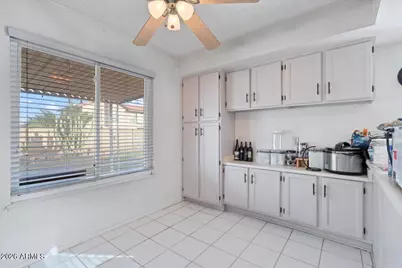 1920 E Saint Catherine Avenue, Phoenix, AZ 85042 - Photo 12