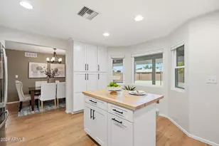 431 E Carter Dr, Tempe, AZ 85282 - Photo 14