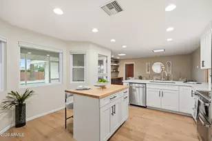 431 E Carter Dr, Tempe, AZ 85282 - Photo 4