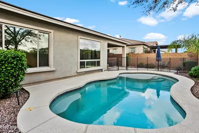 2819 E Los Gatos Drive, Phoenix, AZ 85050 - Photo 2