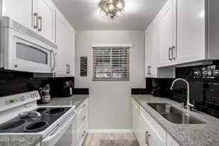 8140 N 107th Ave, Peoria, AZ 85345 - Photo 10