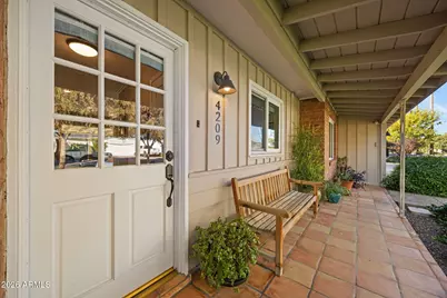 4209 E Patricia Jane Drive, Phoenix, AZ 85018 - Photo 4