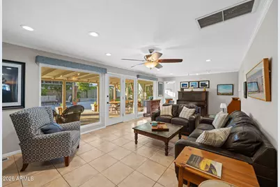 4209 E Patricia Jane Drive, Phoenix, AZ 85018 - Photo 8