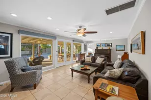 4209 E Patricia Jane Dr, Phoenix, AZ 85018 - Photo 8