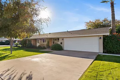 4209 E Patricia Jane Drive, Phoenix, AZ 85018 - Photo 2