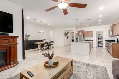 40121 W Curtis Way, Maricopa, AZ 85138 - Photo 8