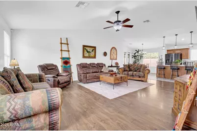 13980 W Mauna Loa Lane, Surprise, AZ 85379 - Photo 8