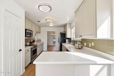 3925 E Wildwood Drive, Phoenix, AZ 85048 - Photo 14