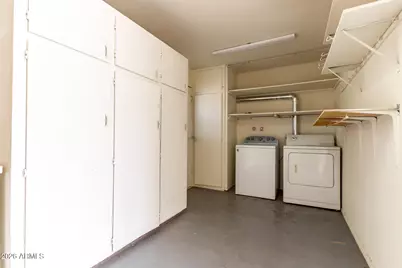 10608 W White Mountain Road, Sun City, AZ 85351 - Photo 8