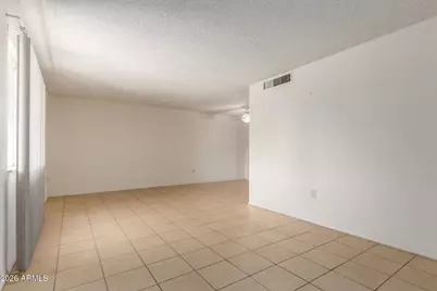 10608 W White Mountain Road, Sun City, AZ 85351 - Photo 12