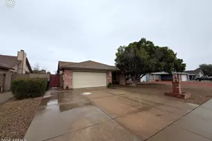 7126 W Sunnyside Dr, Peoria, AZ 85345 - Photo 1