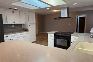 7126 W Sunnyside Dr, Peoria, AZ 85345 - Photo 6