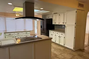 7126 W Sunnyside Dr, Peoria, AZ 85345 - Photo 2