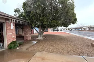 7126 W Sunnyside Dr, Peoria, AZ 85345 - Photo 2