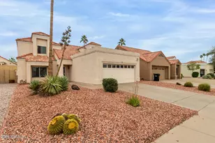 3938 E Graythorn St, Phoenix, AZ 85044 - Photo 2