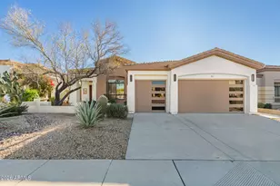 4843 E Estevan Rd, Phoenix, AZ 85054 - Photo 1