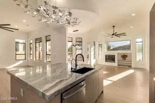 4843 E Estevan Rd, Phoenix, AZ 85054 - Photo 16