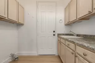 4843 E Estevan Rd, Phoenix, AZ 85054 - Photo 26