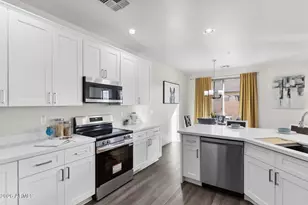 1433 N 80th Ln, Phoenix, AZ 85043 - Photo 8