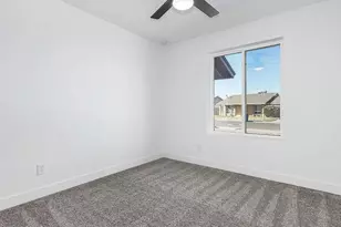 2529 E Commonwealth Cir, Chandler, AZ 85225 - Photo 14