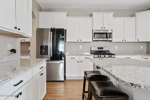 17149 W Lisbon Ln, Surprise, AZ 85388 - Photo 10