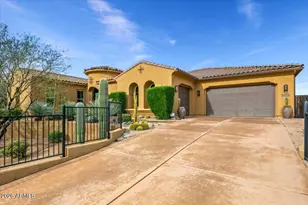 10876 E Celestial Dr, Scottsdale, AZ 85262 - Photo 2