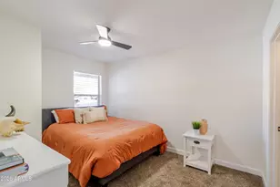 10561 W Louise Dr, Peoria, AZ 85383 - Photo 26