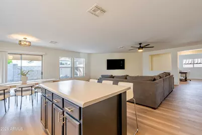 10561 W Louise Drive, Peoria, AZ 85383 - Photo 10