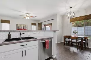 529 E San Carlos Way, Chandler, AZ 85249 - Photo 6