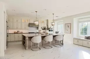 2931 E Madison Vistas Dr, Phoenix, AZ 85016 - Photo 4