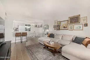 811 E El Caminito Dr, Phoenix, AZ 85020 - Photo 2