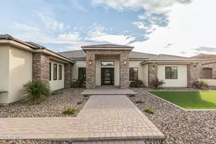 18225 W San Juan Ct, Litchfield Park, AZ 85340 - Photo 4