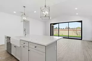 4206 S Springs Dr, Chandler, AZ 85249 - Photo 4