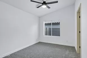 952 S Canal Dr, Gilbert, AZ 85296 - Photo 32