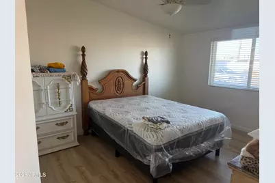 10345 W Oakmont Drive, Sun City, AZ 85351 - Photo 8